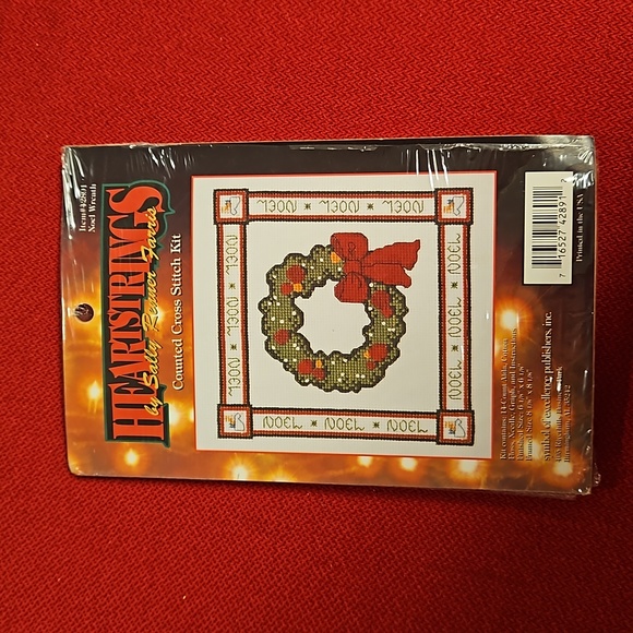 6 Christmas themed counted cross stitch ornament kits NIP Vintage stock - Picture 6 of 6